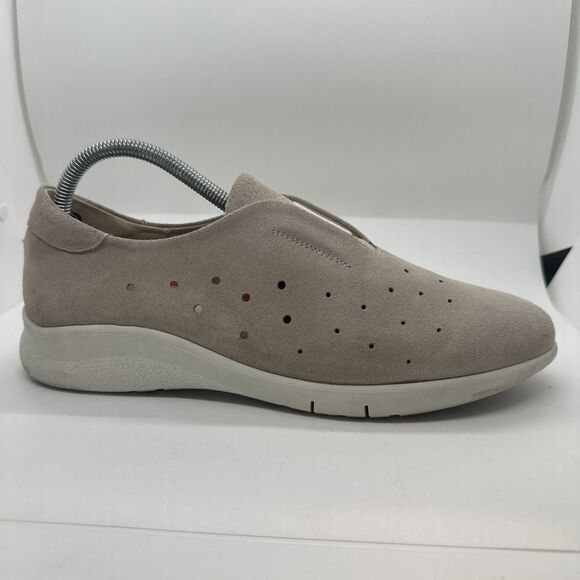 Women’s Luna Slip On Shoes Tan Size 8 US 41 EU - Picture 2 of 14